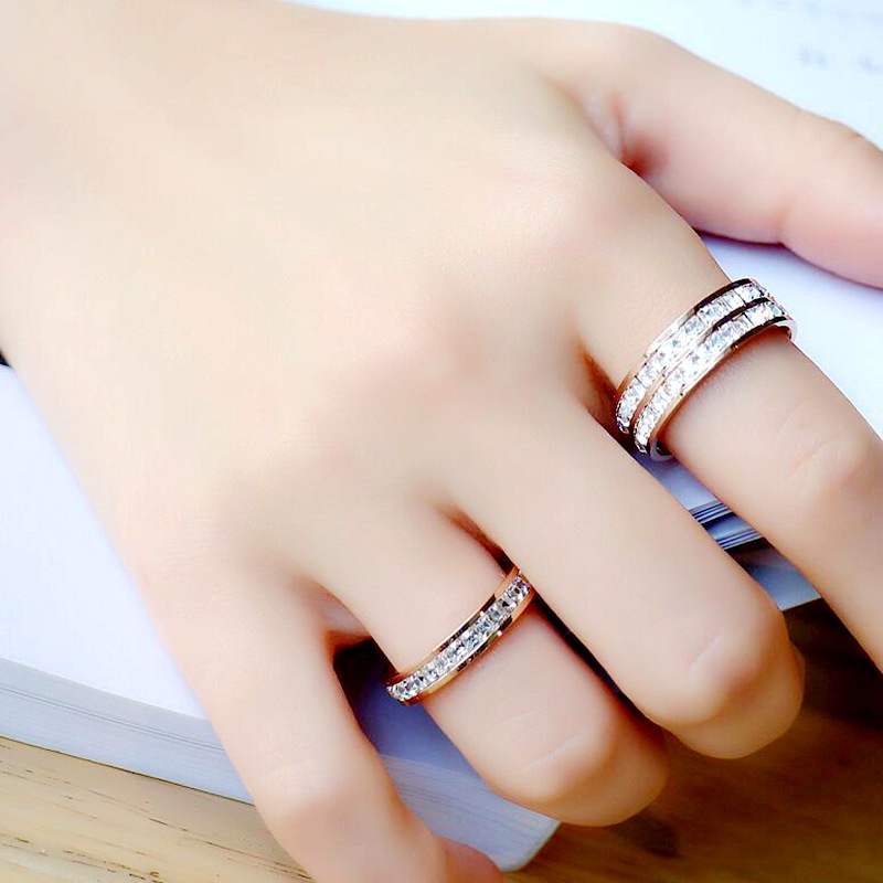 Nhẫn Thép Không Gỉ Đính Đá Zircon 8Mm Sang Trọng