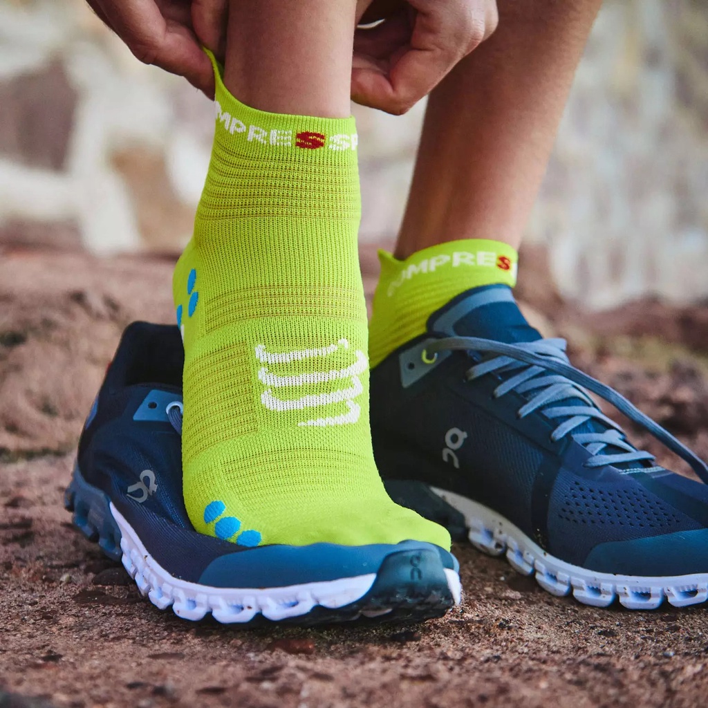 Vớ chạy bộ Compressport Pro Racing Socks V4.0 – Run Low