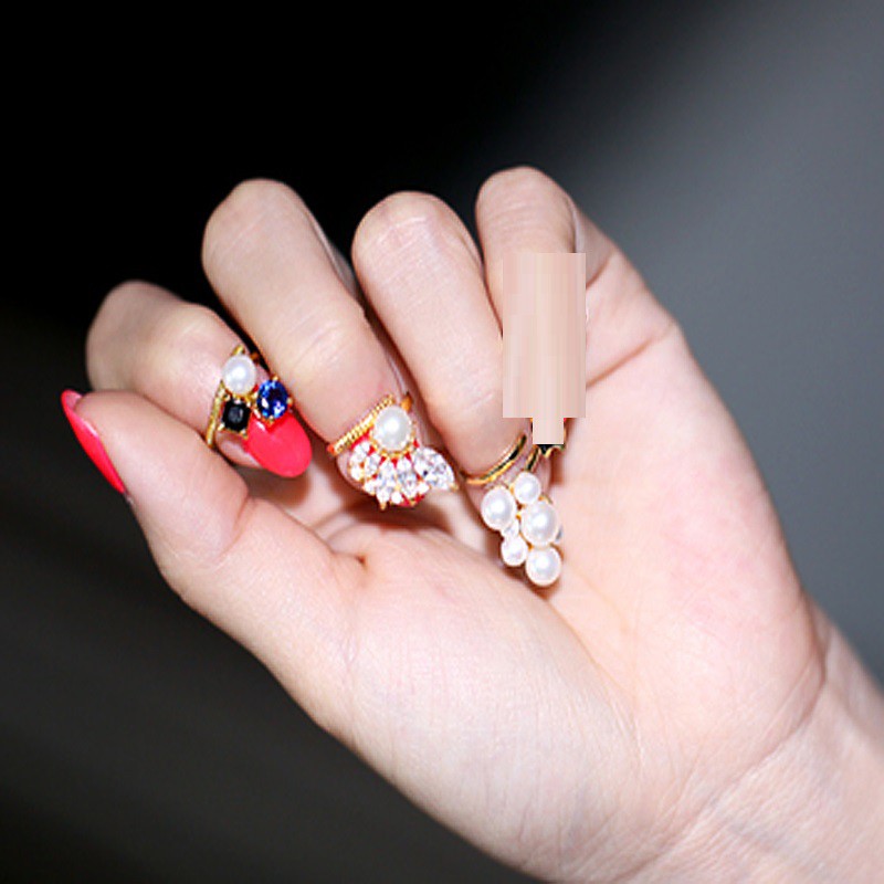 Nhẫn đeo mắc ngoài đính đá A093