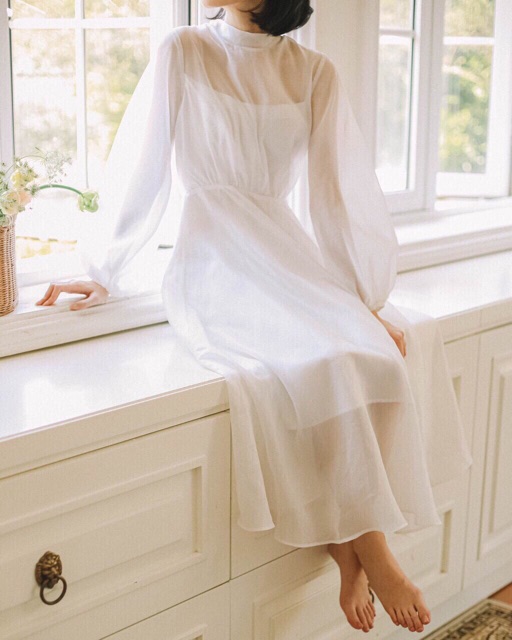 Đầm trắng ren lưới tiểu thư