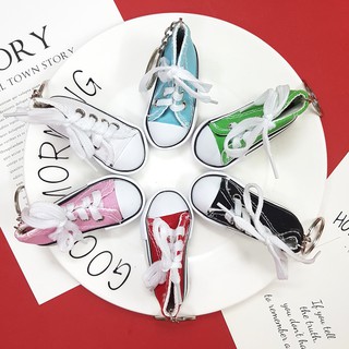 Móc khóa giày Converse