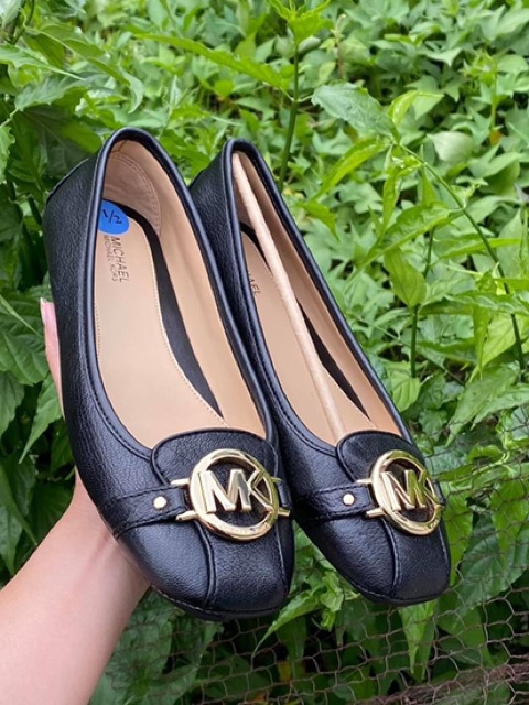 Mk đen da mềm tag vàng