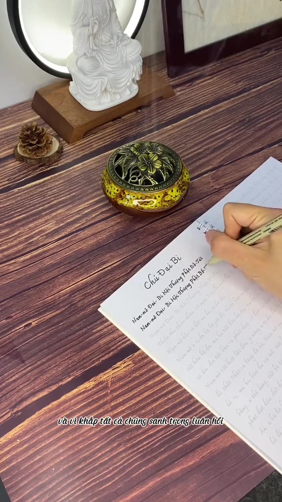 Sổ Tay Chép Chú Đại Bi In Mờ - Tuệ Nga | BigBuy360 - bigbuy360.vn