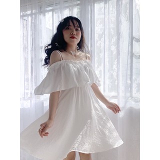 Đầm trắng trễ vai đan dây (trắng/đen)