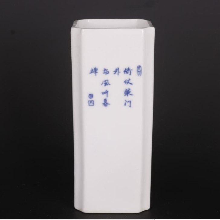 Ống Đựng Bút Bằng Sứ Họa Tiết Xưa