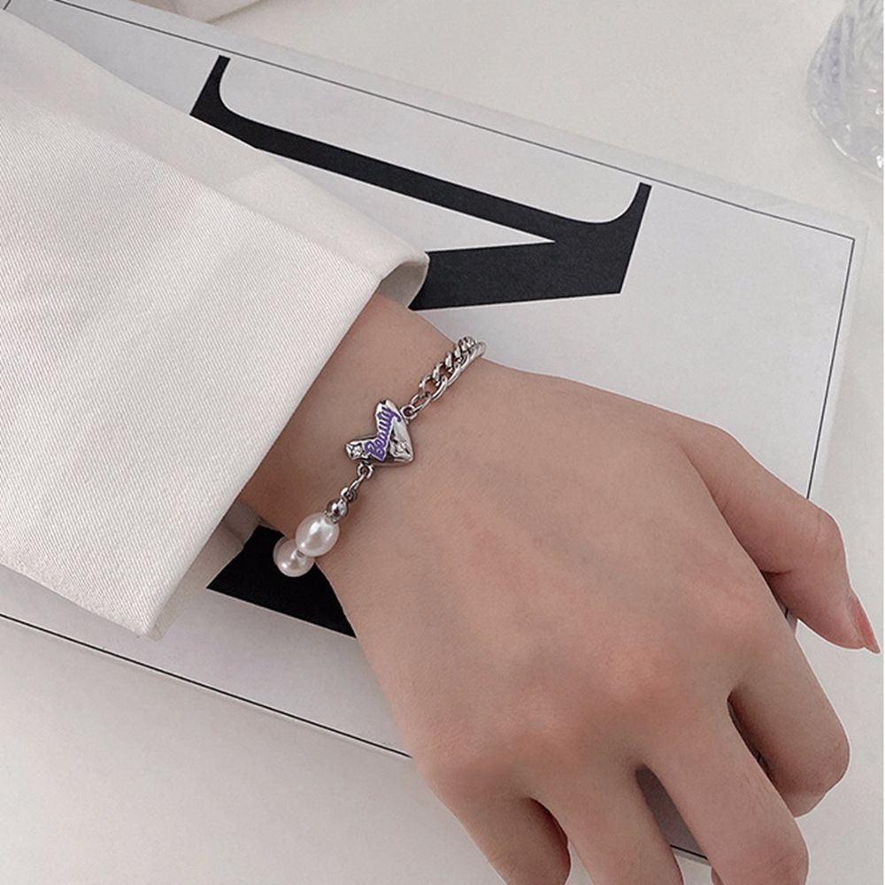 Vòng Tay Bằng Thép Titan Đính Hạt Ngọc Trai Và Chữ Love Phong Cách Hàn Quốc Đơn Giản