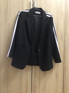 Thanh lý áo blazer Adore size S