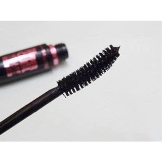 Mascara Maybelline.