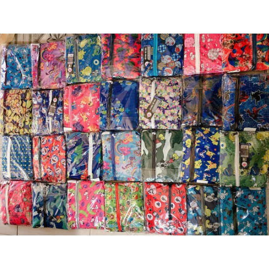 Áo Mưa Măng Tô Họa Tiết Hoa form rộng Áo Mưa Măng Tô Họa Tiết Hoa form rộng