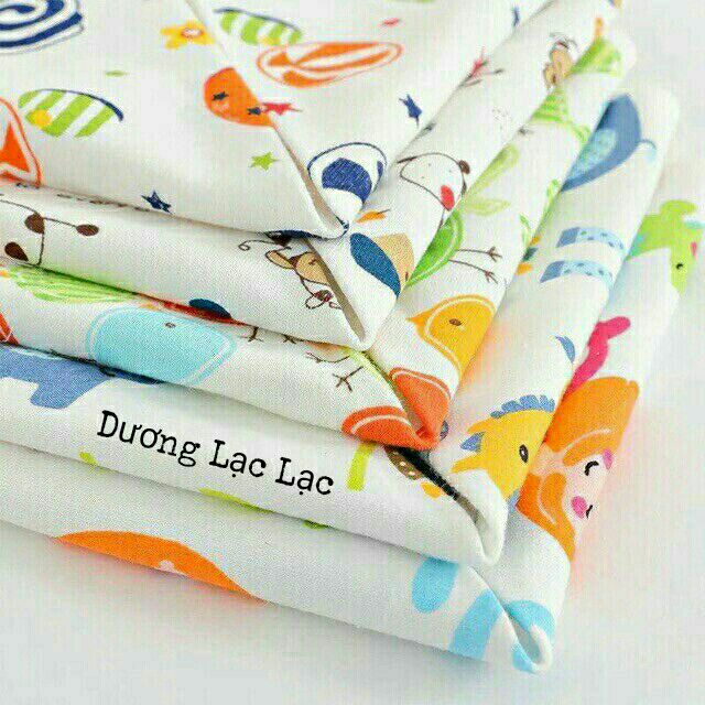 Yếm cotton 2 lớp, 2 cúc bấm giữ ấm cổ cho bé