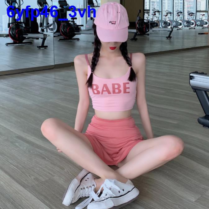 Thể thao chạy yoga chữ vest + quần sooc chống rỗng váy liền thân mùa hè 2020 thời trang hàn quốc phù hợp nữ