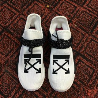 Human race chữ thập