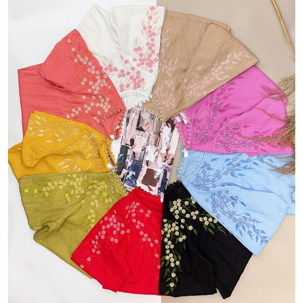 Áo Trung niên , áo thêu hoa tay lỡ chất linen gân thoáng mát , sang trọng