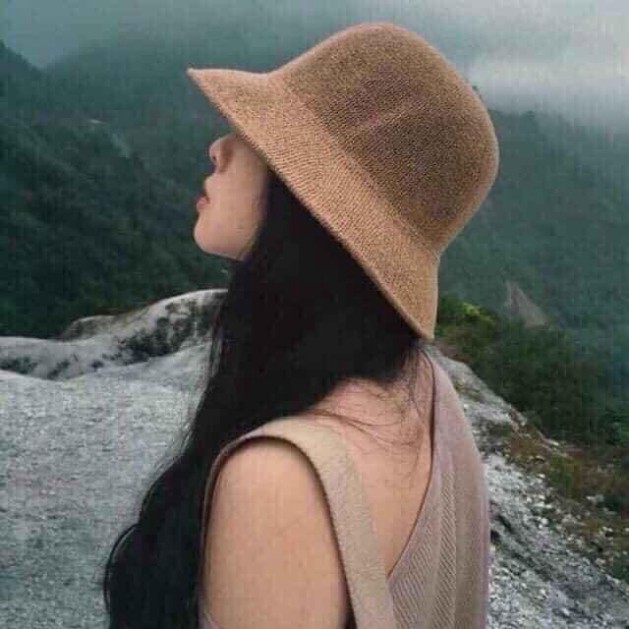 MŨ BUCKET CHỮ M VÀNH NGẮN SIÊU XINH( sẵn sll)