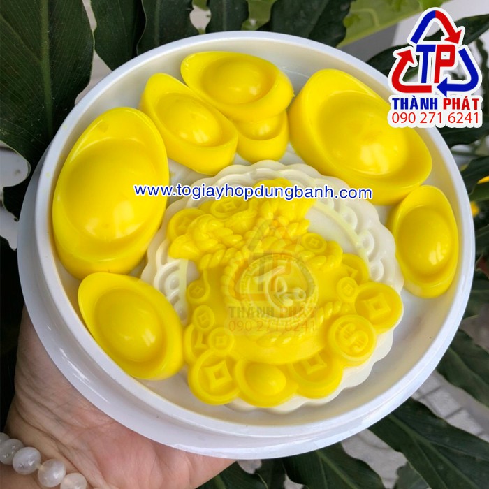 50 Hộp H24 thấp đựng bánh crepe sầu riêng - bông lan 14cm – rau câu thỏi vàng