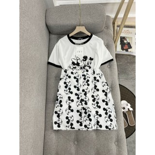 Set áo phông micky + chân váy kaki