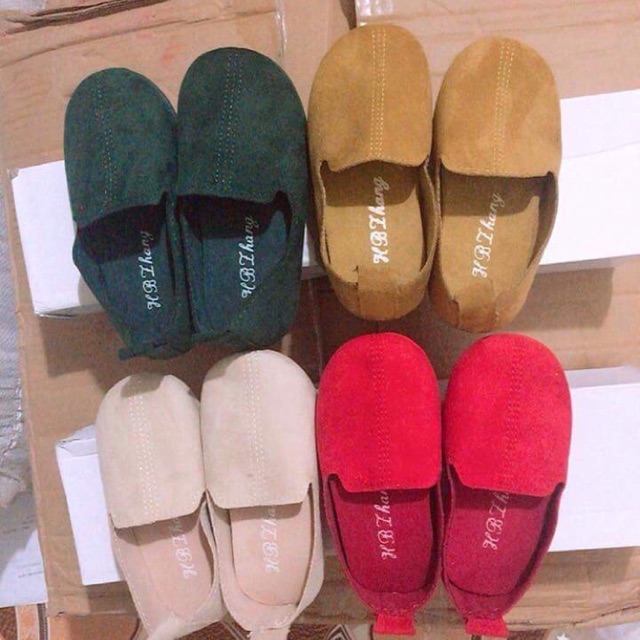 Giày lười da lộn siêu xinh cho bé