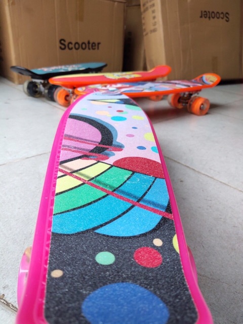 Ván trượt penny board  với thiết kế đẹp, chắc chắn . Màu sắc bắt mắt  ( xanh lá, xanh biển, cam, đỏ, vàng ..)