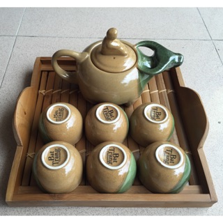 Bộ ấm chén chú bé chăn trâu ( kèm khay ) ( khay tre hoặc khay cuốn thư )  Gốm sứ Bát Tràng cao cấp 