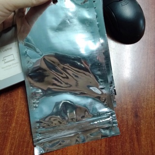 Túi zip 1 mặt thiếc 1 mặt trong