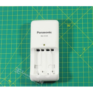 Bộ Sạc Pin Panasonic BQ-CC24 (Sạc Pin AA/AAA)