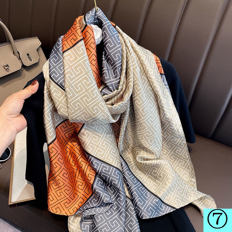 Khăn Choàng Lụa Mỏng In Chữ D Thời Trang Mùa Hè Dành Cho Nữ Đi Biển