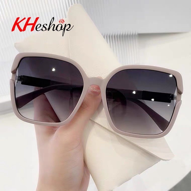 Kính râm Nam Nữ mẫu hot 2022, Trang trí cỏ 4 lá siêu sắc xảo cá tính số 1 Hàn Quốc mã Y80014