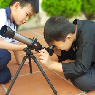 Kính thiên văn học khúc xạ - Món quà ý nghĩa cho bé