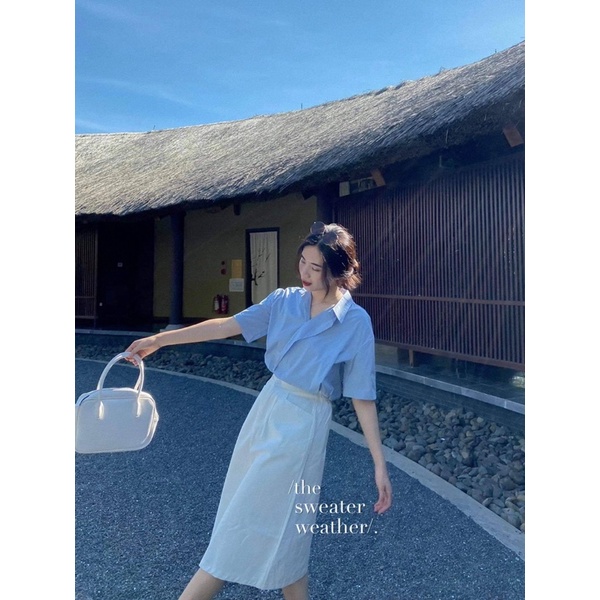 Áo sơ mi nữ ngắn tay vạt chéo thô trơn phong cách Hàn Quốc - The Sweater Weather | BigBuy360 - bigbuy360.vn