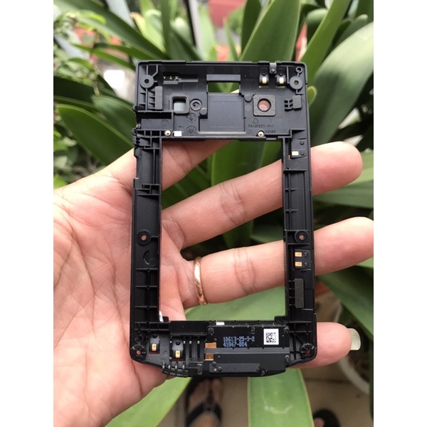 - Hn03 - Xương lưng BlackBerry Porsche design 9981