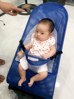 ghế rung cho bé vải lưới