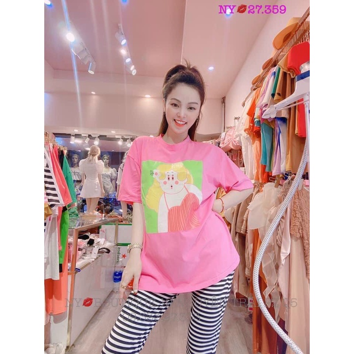 set bộ áo thun form rộng cô gái tóc vàng quần loe dài sọc k
