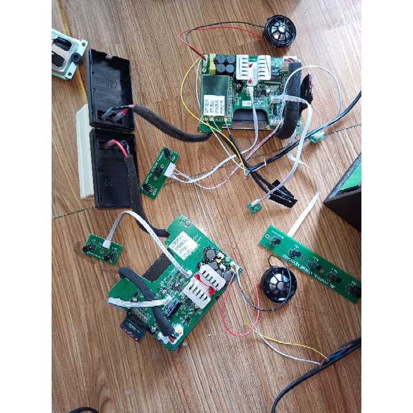 Món quà bất kì tặng bạn mua đơn trên 100k để nhận được phần quà may mắn