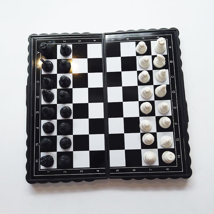 Bàn Cờ Vua Cao Cấp Thi Đấu Quốc Tế - Trò Chơi Đấu Trí Lên Chiến Thuật Đỉnh Cao