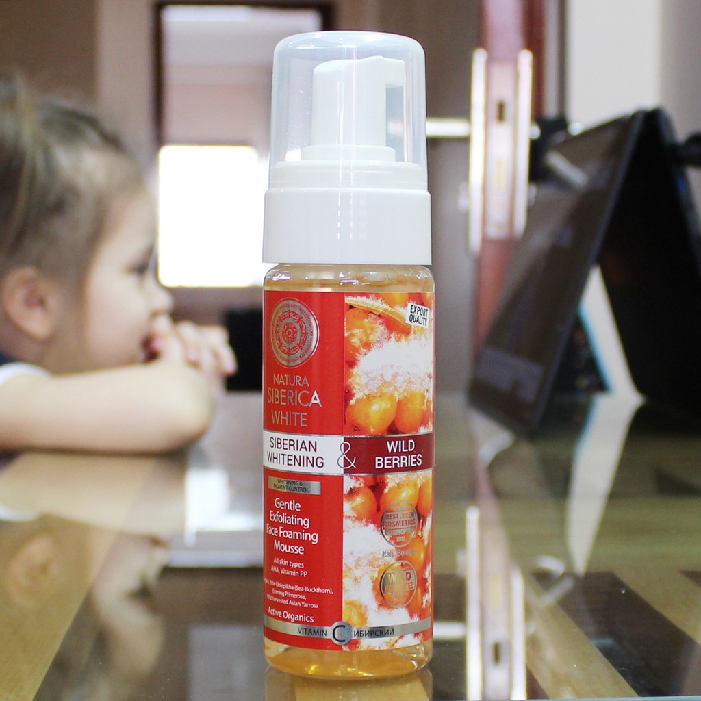 Sữa Rửa Mặt Natura Siberica làm trắng da mặt, 150ml