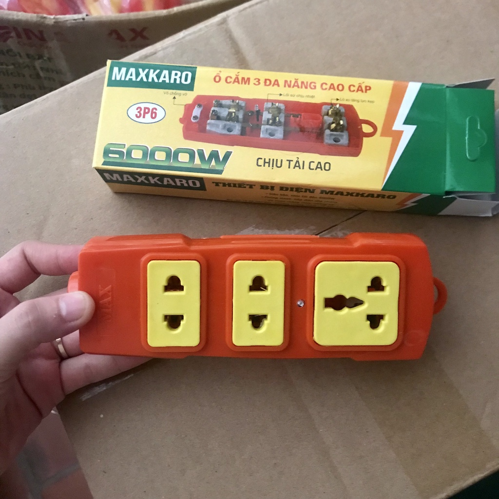 Ổ Cắm Điện Chịu Tải 6000W 4 Ổ Cắm Lõi Sứ Không Dây