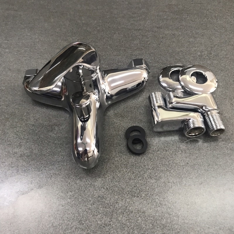 Sen tắm , Vòi tắm , củ sen tắm, vòi hoa sen tắm nóng lạnh Caesar  nhà tắm bảo hành 12 tháng