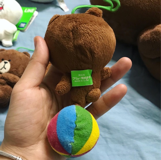 Gấu BROWN - Nhân vật trong LineFriends