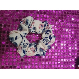 dây buộc tóc scrunchies