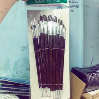 Bộ cọ sơn dầu KANGRUI Thân Nâu Artist brush 12 cây (101)