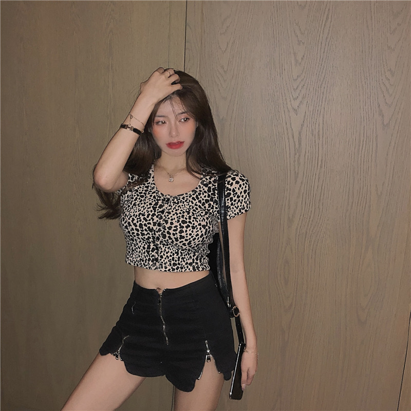 Áo thun IELGY ngắn tay ôm dáng họa tiết da báo phong cách cá tính cho nữ