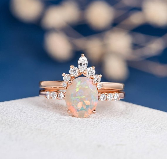 Nhẫn cặp đôi màu vàng hồng đính đá zircon mắt ngựa 2021 mới