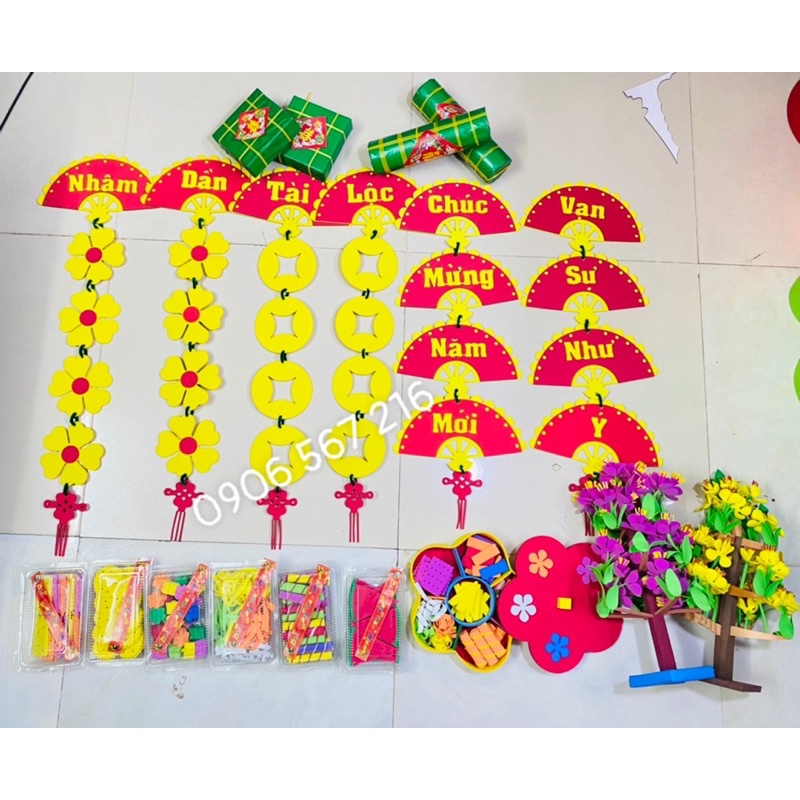 Câu đối, Bánh chưng, Khay mứt - CHỦ ĐỀ TẾT