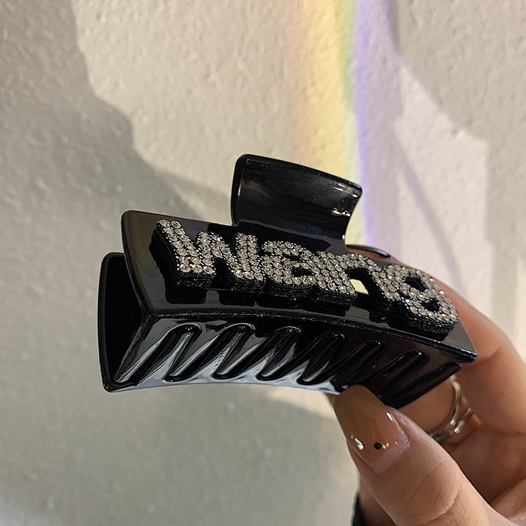 Kẹp tóc hàm cá mập đính kim cương cá tính