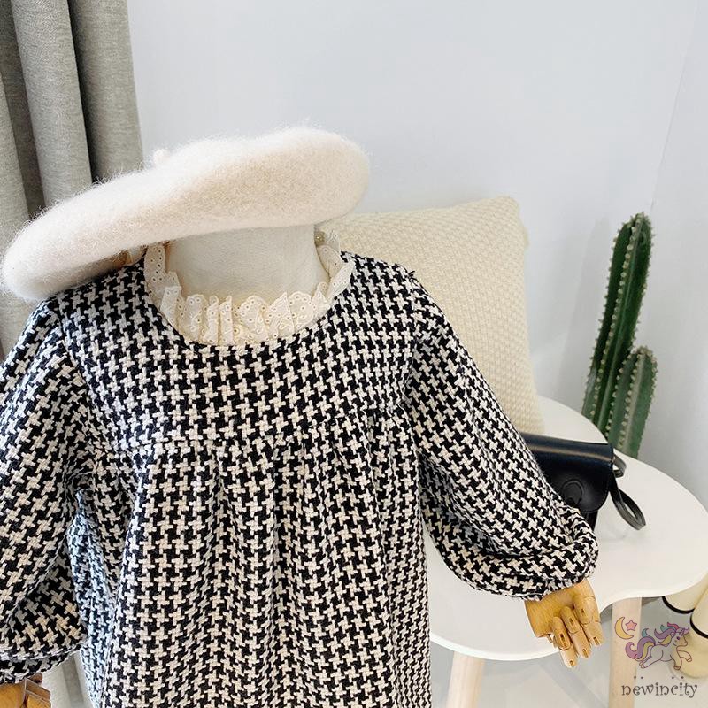 Đầm Nhung Phối Ren Dễ Thương Cho Bé