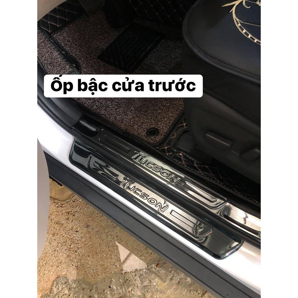 Ốp Bậc Cửa, Nẹp Bước Chân Trong, Ngoài Xe Hyundai Tucson 2016-2021, chất liệu Titan