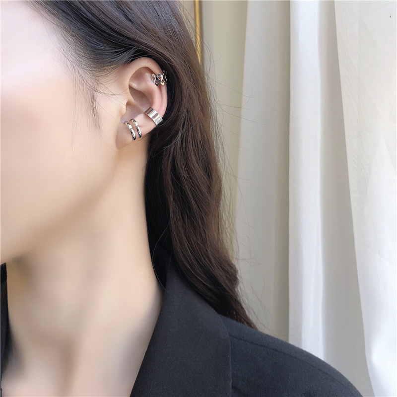 3 Khuyên tai nữ thời trang đơn giản