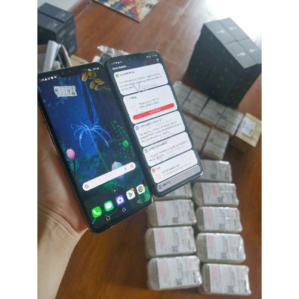 Điện thoại LGV50 cũ ram6 bộ nhớ 128g chiến game ngon.