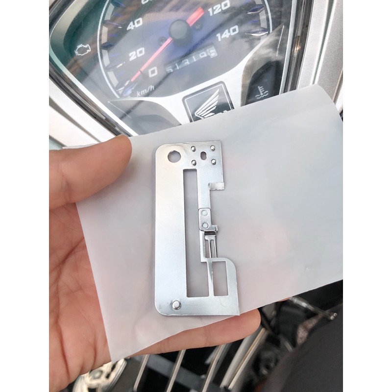 Mặt Nguyệt máy vắt sổ Brother