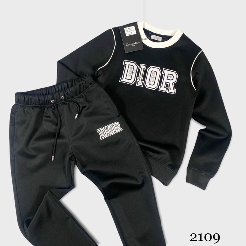 Bộ nỉ dài tay Dior có hoạ tiết kẻ viền, Bộ thu đông phong cách trẻ trung hàn quốc btshop từ 45 đến 75 kg.